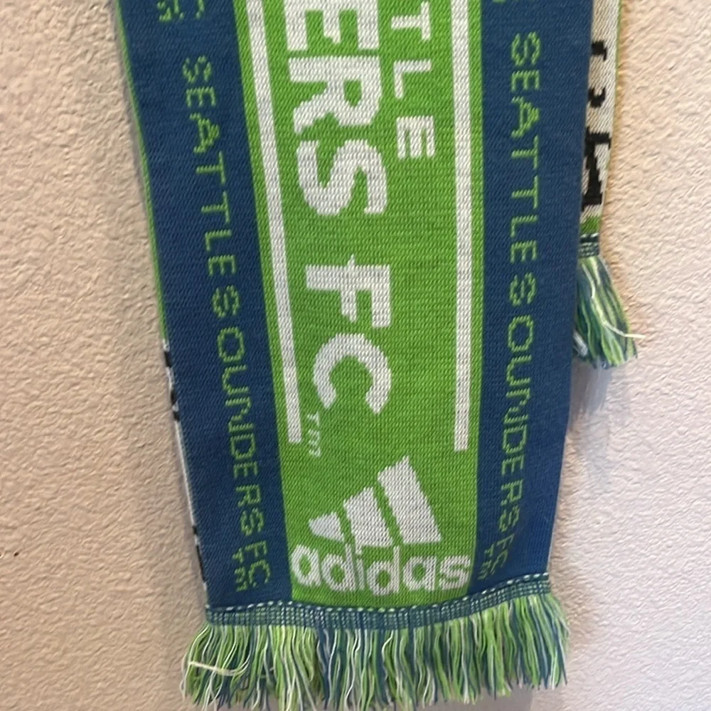 Adidas Seattle Sounders Football Soccer Scarf